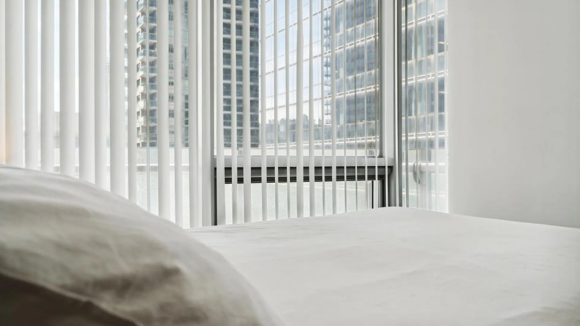 2Bd Modern Condo Steps From The Cn Tower Toronto 0*,