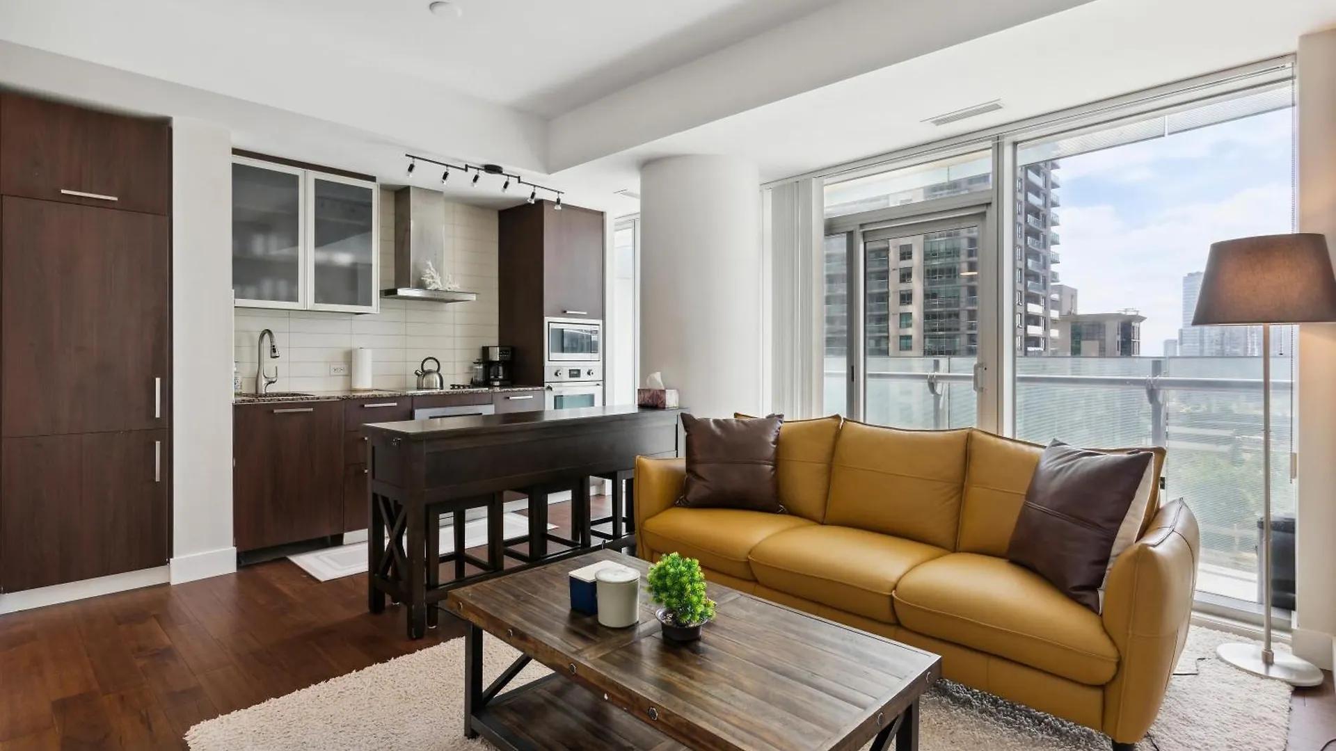 2Bd Modern Condo Steps From The Cn Tower Toronto Apartment