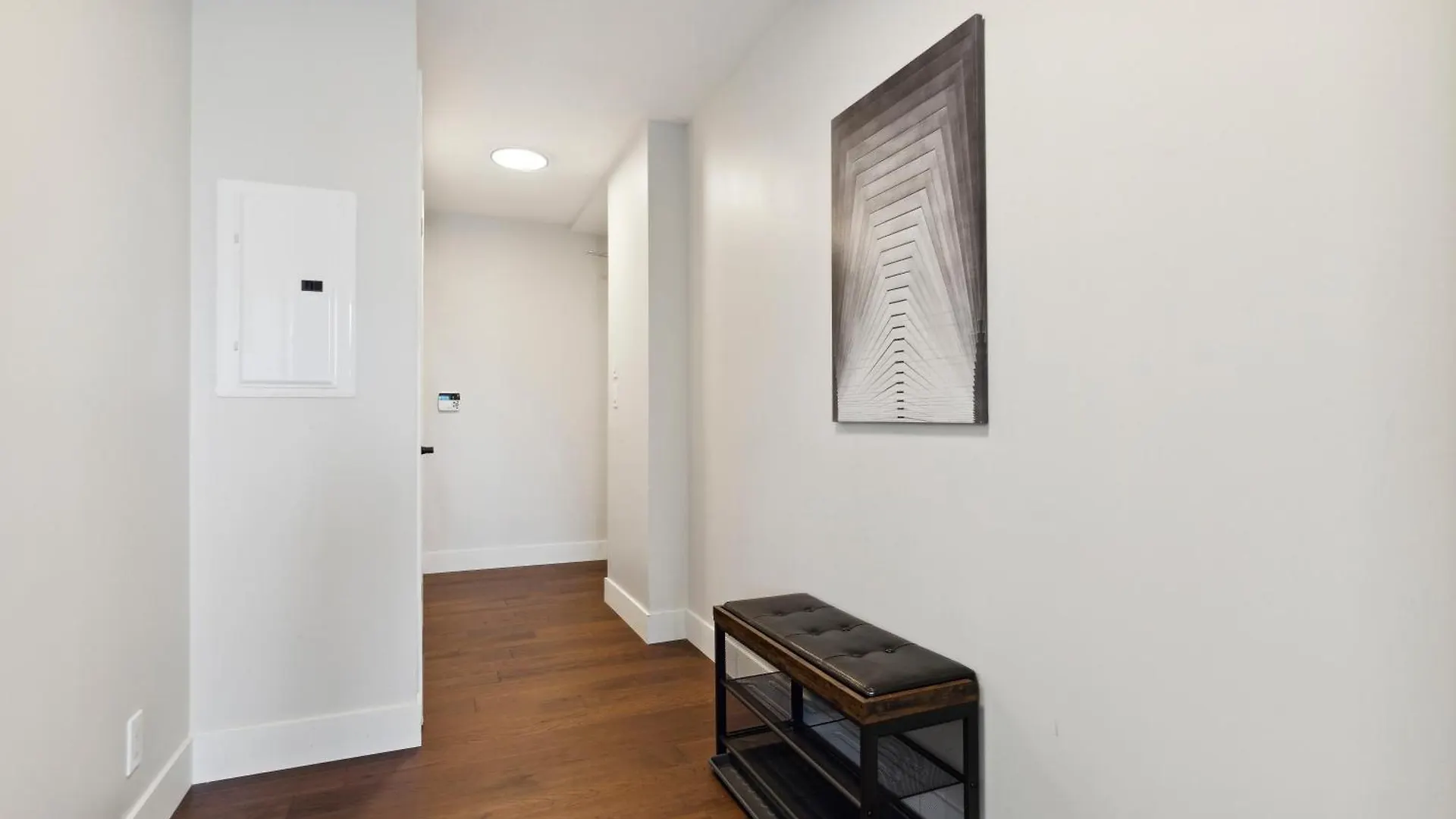 2Bd Modern Condo Steps From The Cn Tower Toronto Apartment
